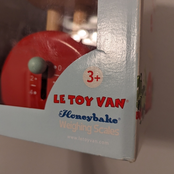 New Le Toy Van Weighing Scale wooden toy educational apple toddler infant - Picture 2 of 7